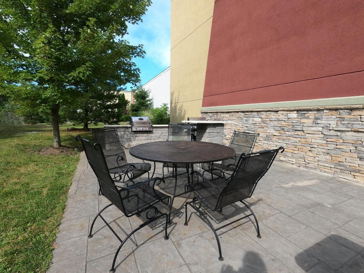 Hometowne Studios & Suites Washington Exteriör bild