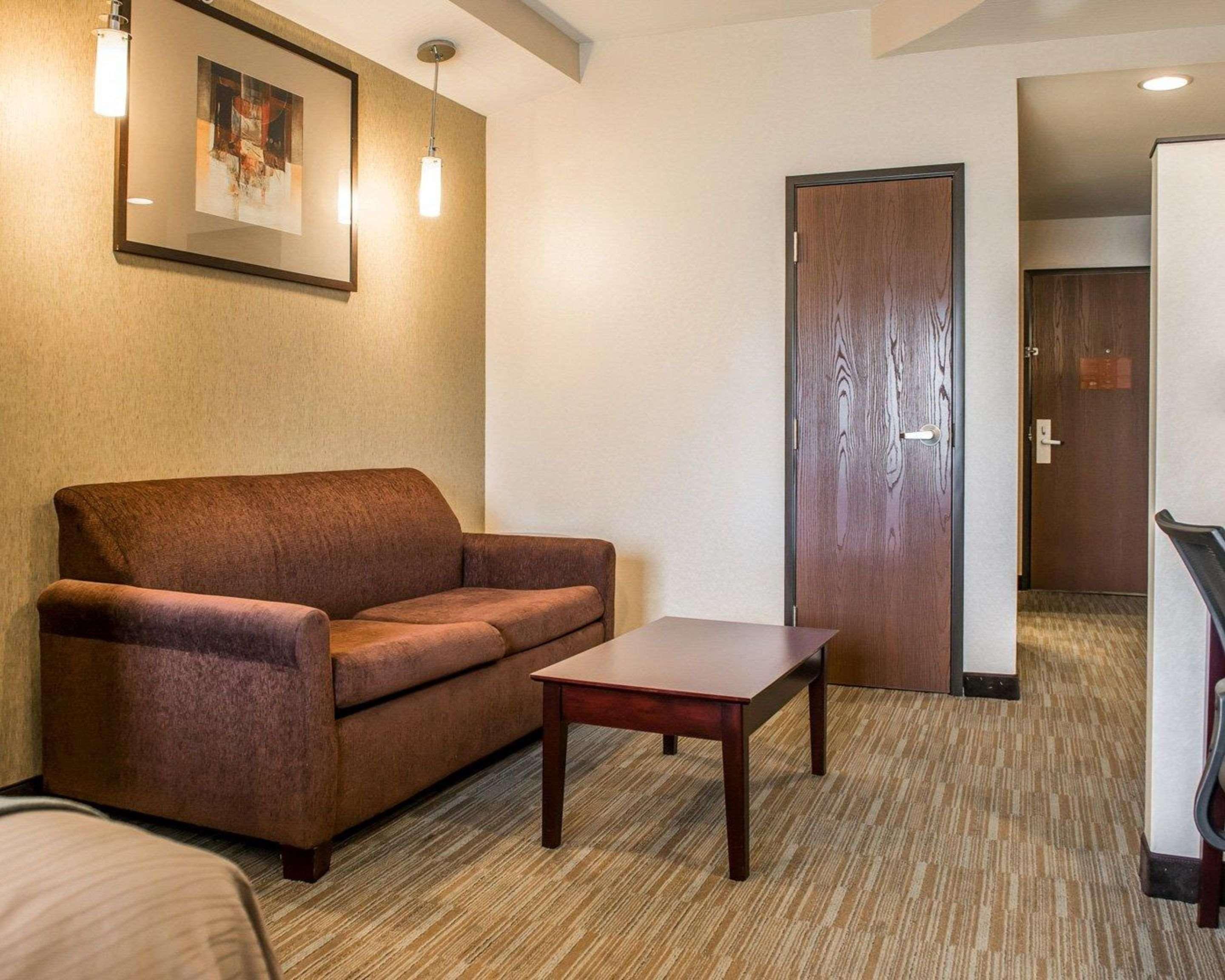 Hometowne Studios & Suites Washington Exteriör bild